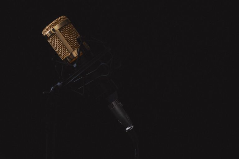 studioでの副業はどのように始めるべきですか？