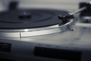 ノーコードでLP制作を活用した副業の始め方は？