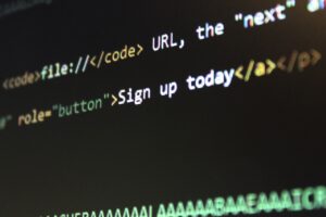 ノーコードでWeb制作を学ぶ講座は副業に最適なの？